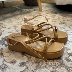 Strappy platform sandals nude color